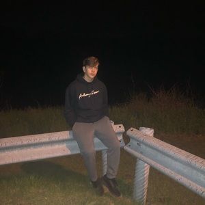 Meet your Posher, Cole